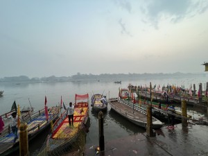 <div class="ug-textpanel-title-custom">Vishrama-ghata</div>