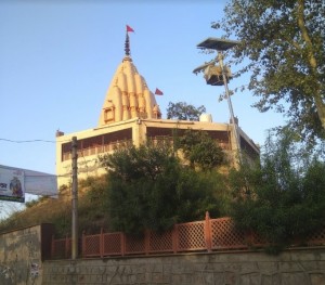 <div class="ug-textpanel-title-custom">Mahavidya devi temple</div>